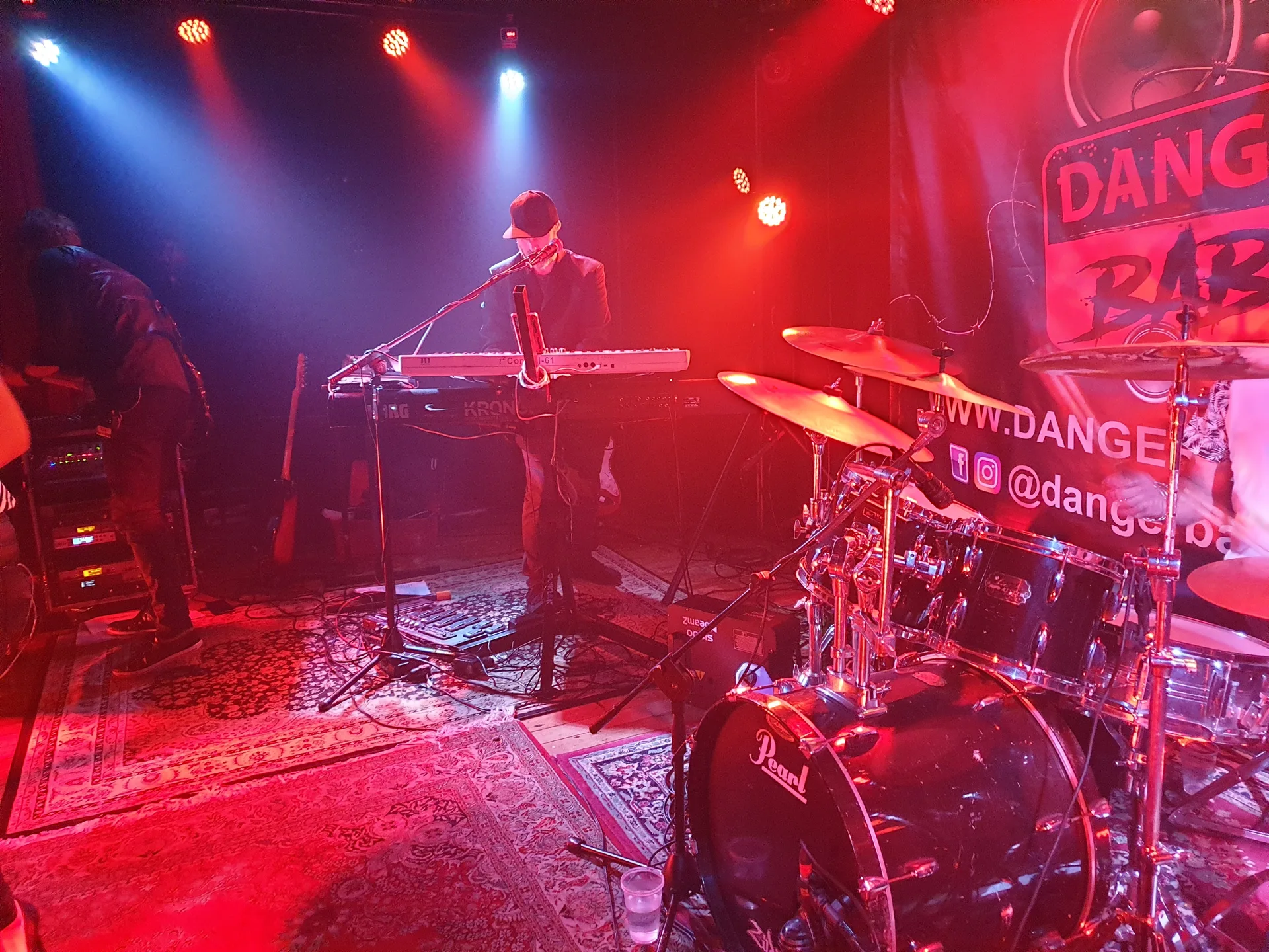DangerBaby live 15